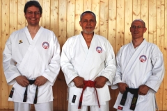 (Zleva) Stephan Mehrholtz, III. Dan; Dr. Rudolf Jakhel, IX. Dan; Miroslav Zezulka, V. Dan
